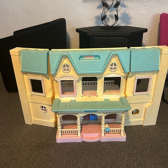 Vintage Fisher price loving family dream doll house with furniture